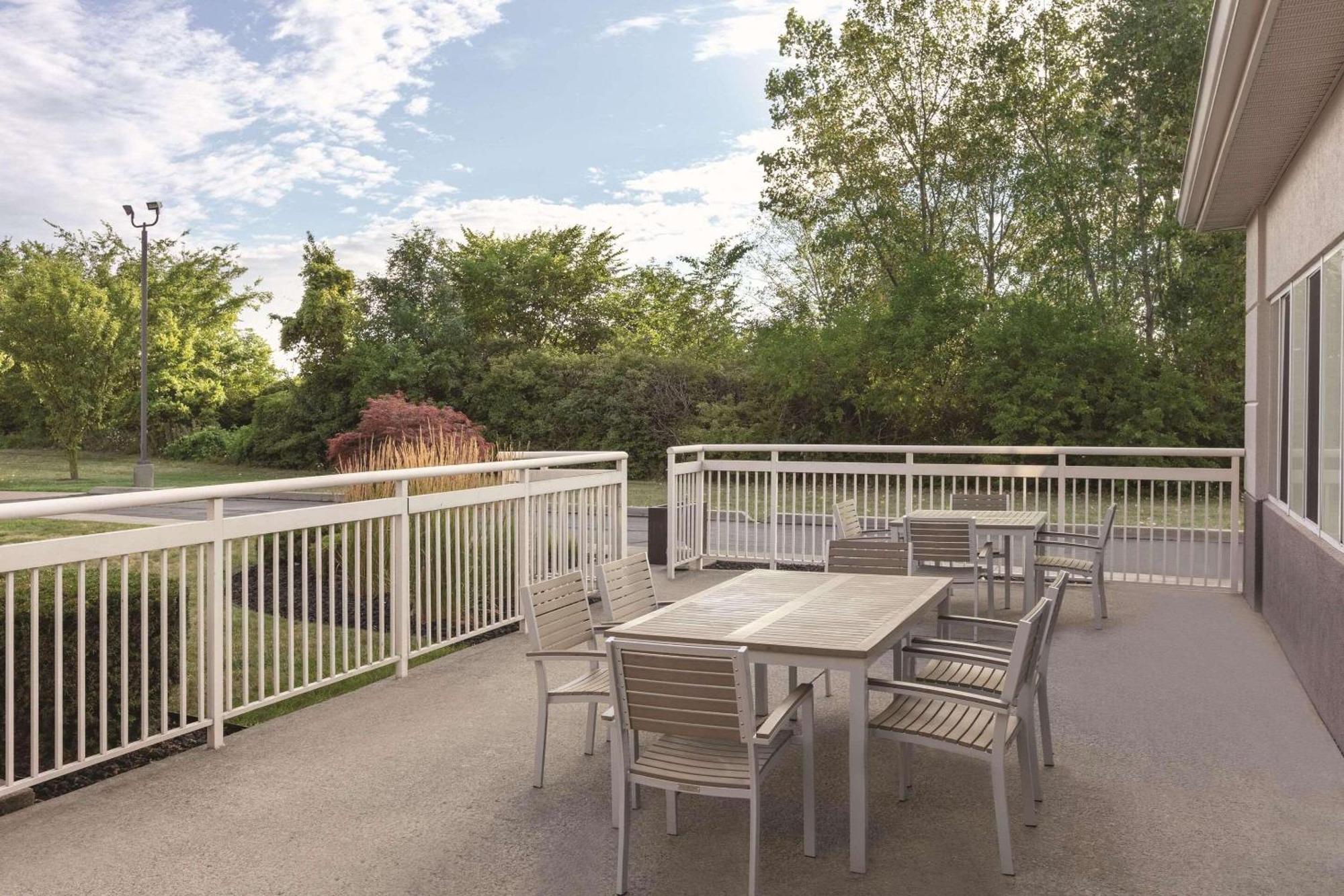 Country Inn & Suites By Radisson, Port Clinton, Oh מראה חיצוני תמונה